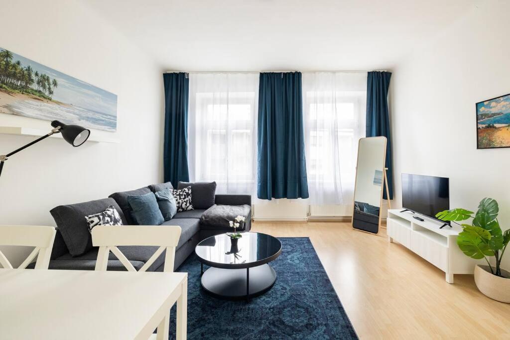 Appartamento Beautiful 1 Bedroom Near Schoenbrunn *